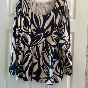 Chicos tunic length sweater top